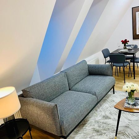 Hotel, Apartament Pod Zlotym Lwem W Samym Centrum Miasta Z Darmowym Parkingiem VII Kłodzko Extérieur photo