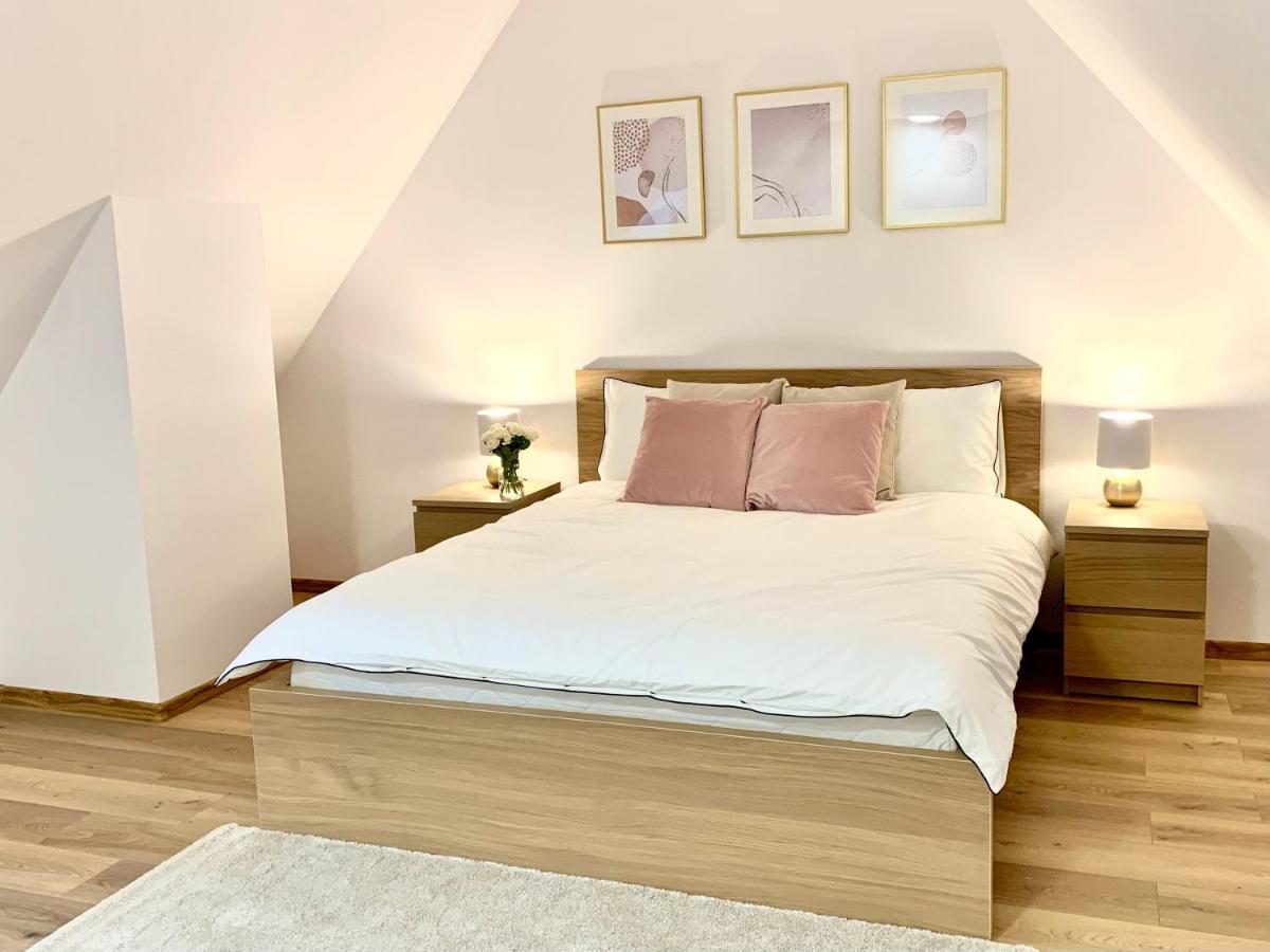 Hotel, Apartament Pod Zlotym Lwem W Samym Centrum Miasta Z Darmowym Parkingiem VII Kłodzko Extérieur photo