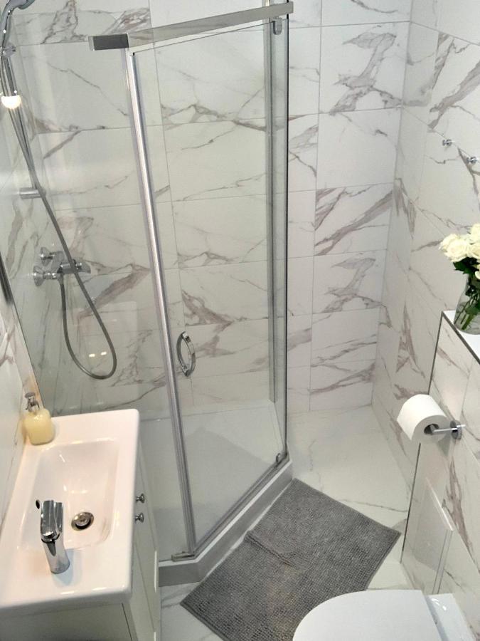 Hotel, Apartament Pod Zlotym Lwem W Samym Centrum Miasta Z Darmowym Parkingiem VII Kłodzko Extérieur photo