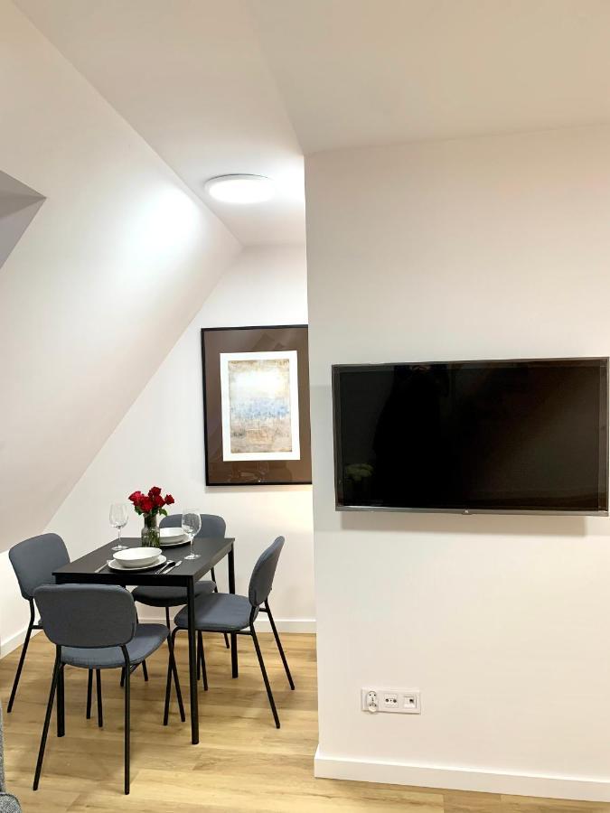 Hotel, Apartament Pod Zlotym Lwem W Samym Centrum Miasta Z Darmowym Parkingiem VII Kłodzko Extérieur photo