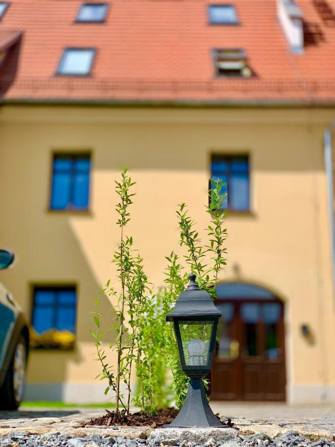 Hotel, Apartament Pod Zlotym Lwem W Samym Centrum Miasta Z Darmowym Parkingiem VII Kłodzko Extérieur photo